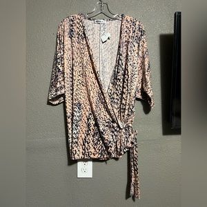 🎄🎄4/$10🎄🎄wrap top